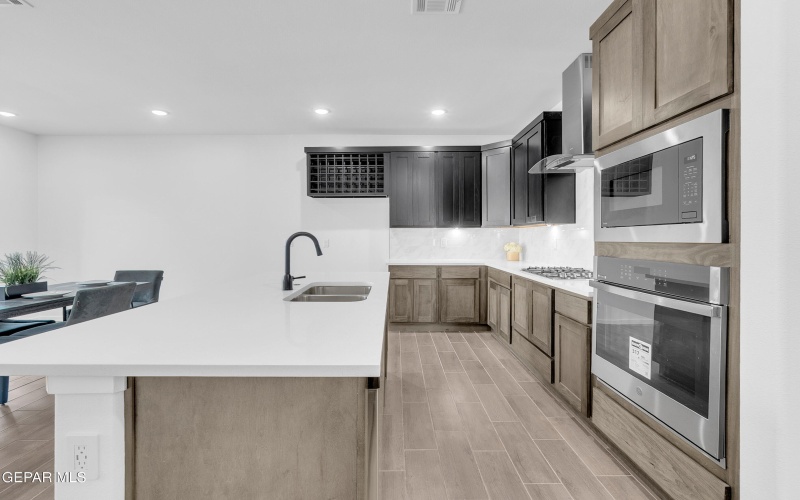 13868 Carolina Ponce Avenue, Horizon City, TX 79928, 4 Bedrooms Bedrooms, ,2 BathroomsBathrooms,Residential,For Sale,13868 Carolina Ponce Avenue,924255