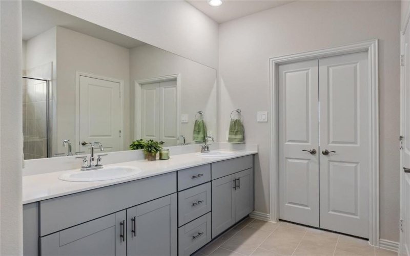 140 Arcane Street, Greenville, TX 75402, 5 Habitaciones Habitaciones , ,3 BañosBaños,Residential,En Venta,140 Arcane Street,20867631