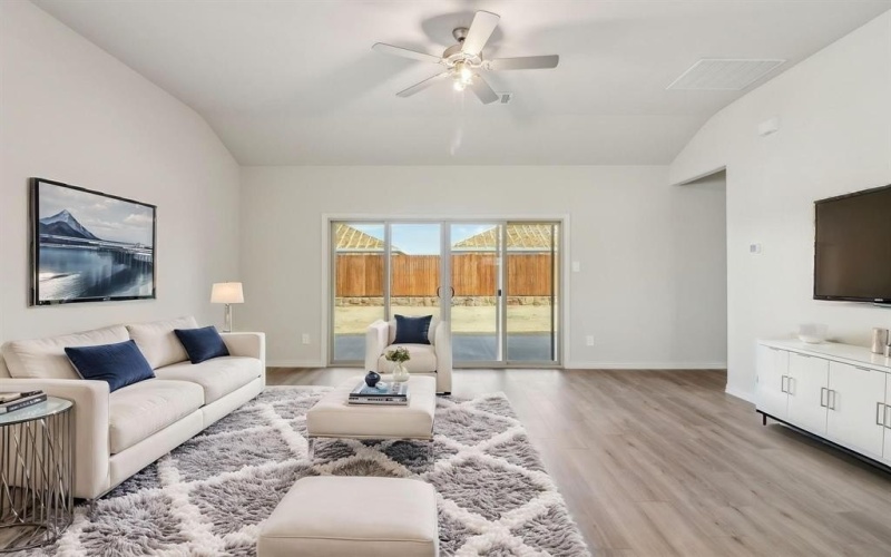 235 Canyon Oaks Drive, Greenville, TX 75402, 4 Habitaciones Habitaciones , ,3 BañosBaños,Residential,En Venta,235 Canyon Oaks Drive,20867643