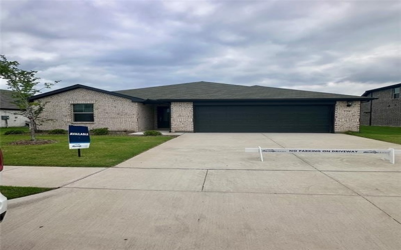 230 Sugarlands Drive, Greenville, TX 75402, 3 Bedrooms Bedrooms, ,2 BathroomsBathrooms,Residential,For Sale,230 Sugarlands Drive,20911765