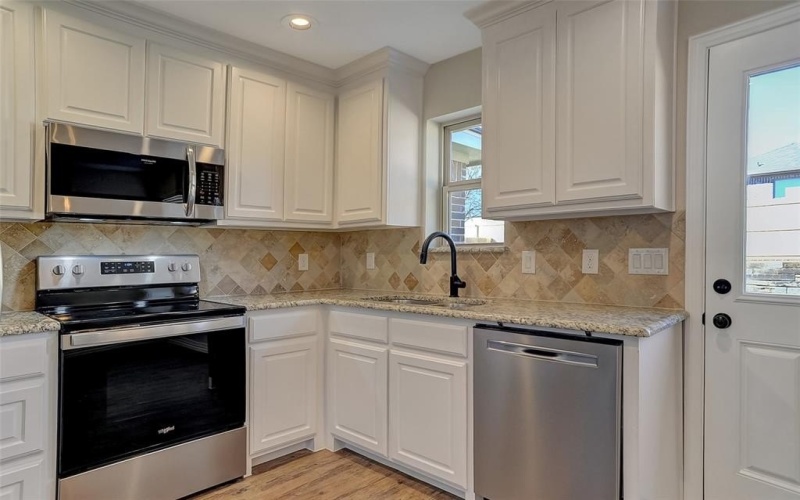 925 N Barrett Avenue, Denison, TX 75020, 3 Habitaciones Habitaciones , ,2 BañosBaños,Residential Lease,En Alquiler,925 N Barrett Avenue,20964272