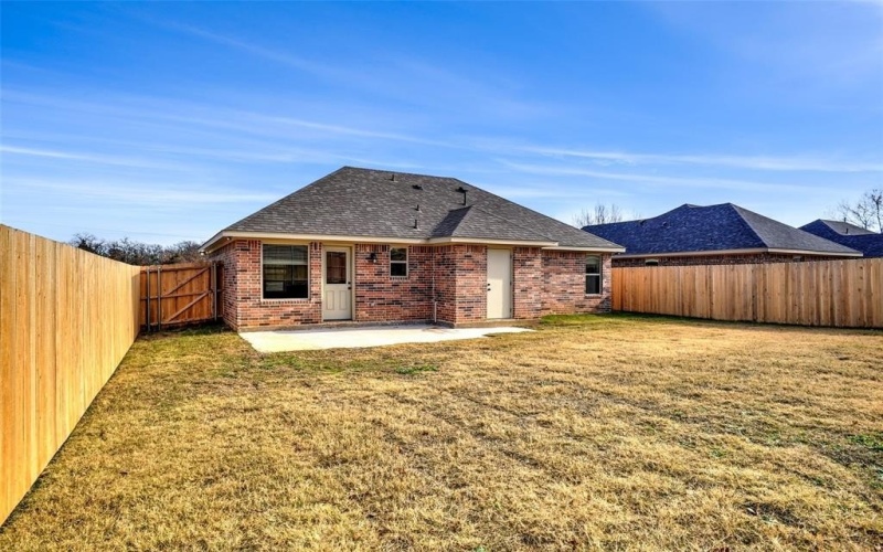 925 N Barrett Avenue, Denison, TX 75020, 3 Habitaciones Habitaciones , ,2 BañosBaños,Residential Lease,En Alquiler,925 N Barrett Avenue,20964272