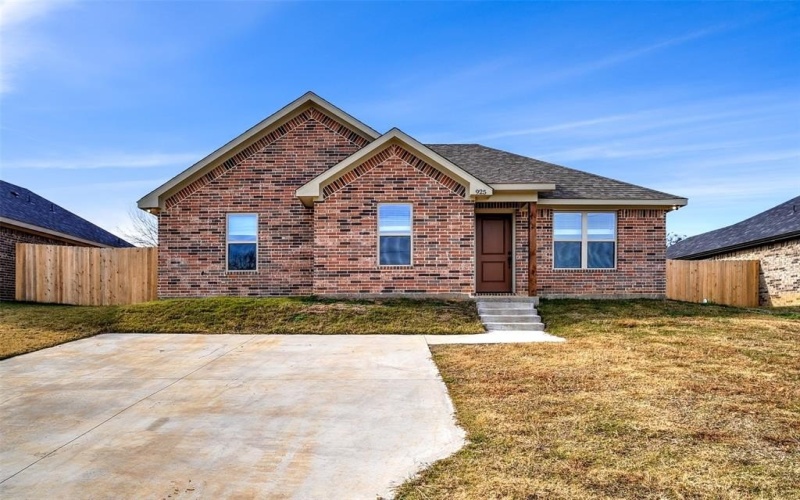 925 N Barrett Avenue, Denison, TX 75020, 3 Habitaciones Habitaciones , ,2 BañosBaños,Residential Lease,En Alquiler,925 N Barrett Avenue,20964272