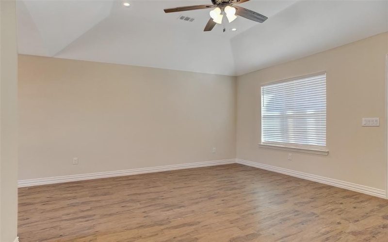 925 N Barrett Avenue, Denison, TX 75020, 3 Habitaciones Habitaciones , ,2 BañosBaños,Residential Lease,En Alquiler,925 N Barrett Avenue,20964272