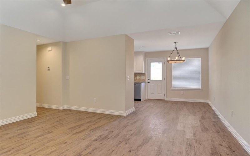 925 N Barrett Avenue, Denison, TX 75020, 3 Habitaciones Habitaciones , ,2 BañosBaños,Residential Lease,En Alquiler,925 N Barrett Avenue,20964272