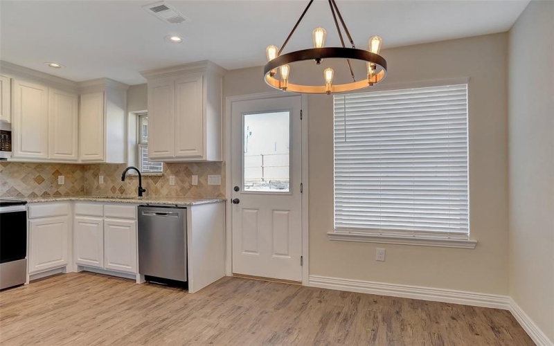 925 N Barrett Avenue, Denison, TX 75020, 3 Habitaciones Habitaciones , ,2 BañosBaños,Residential Lease,En Alquiler,925 N Barrett Avenue,20964272