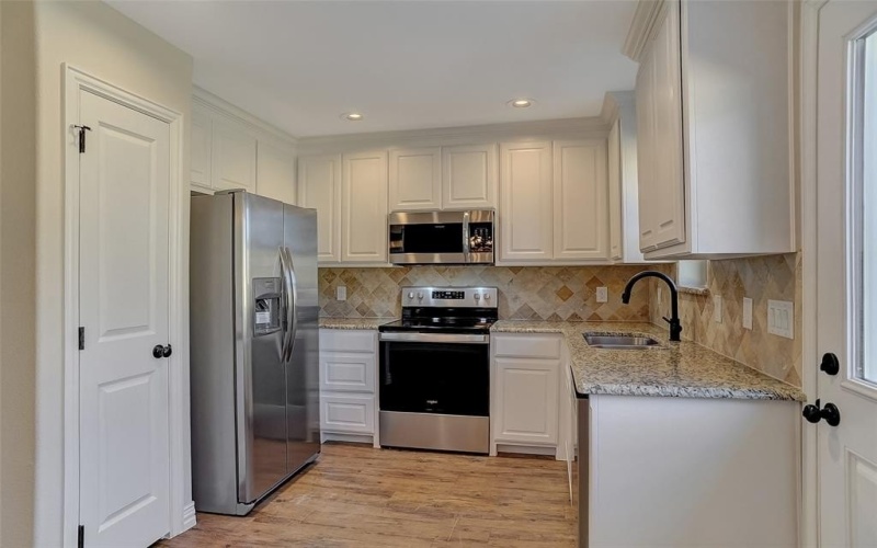 925 N Barrett Avenue, Denison, TX 75020, 3 Habitaciones Habitaciones , ,2 BañosBaños,Residential Lease,En Alquiler,925 N Barrett Avenue,20964272