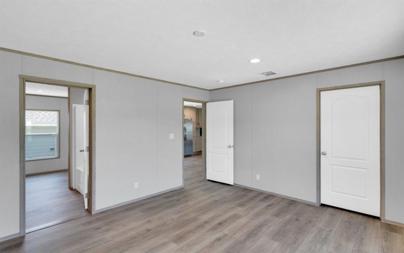 5426 Highview Drive, Granbury, TX 76048, 3 Bedrooms Bedrooms, ,2 BathroomsBathrooms,Residential,For Sale,5426 Highview Drive,20963158