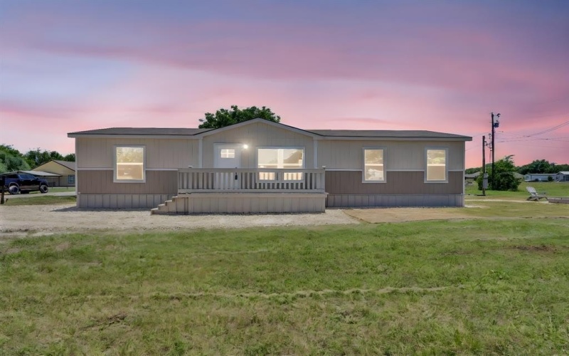 5426 Highview Drive, Granbury, TX 76048, 3 Bedrooms Bedrooms, ,2 BathroomsBathrooms,Residential,For Sale,5426 Highview Drive,20963158