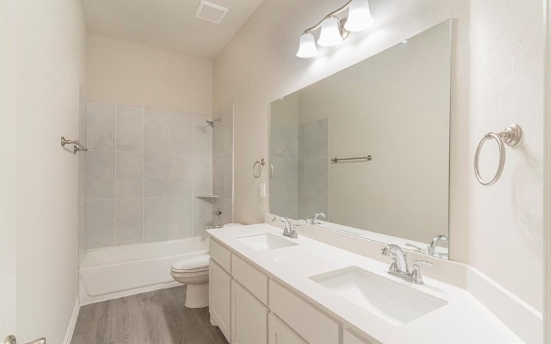 208 Painted Trail, Forney, TX 75126, 5 Habitaciones Habitaciones , ,2 BañosBaños,Residential Lease,En Alquiler,208 Painted Trail,20963491