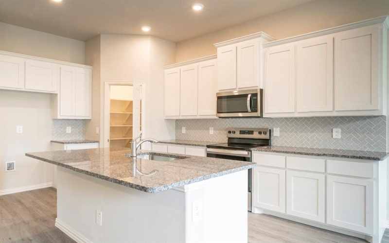 208 Painted Trail, Forney, TX 75126, 5 Habitaciones Habitaciones , ,2 BañosBaños,Residential Lease,En Alquiler,208 Painted Trail,20963491