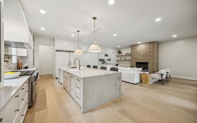 6244 Richmond Avenue, Dallas, TX 75214, 6 Bedrooms Bedrooms, ,7 BathroomsBathrooms,Residential,For Sale,6244 Richmond Avenue,20963672