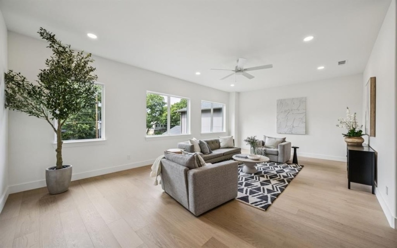 6244 Richmond Avenue, Dallas, TX 75214, 6 Bedrooms Bedrooms, ,7 BathroomsBathrooms,Residential,For Sale,6244 Richmond Avenue,20963672