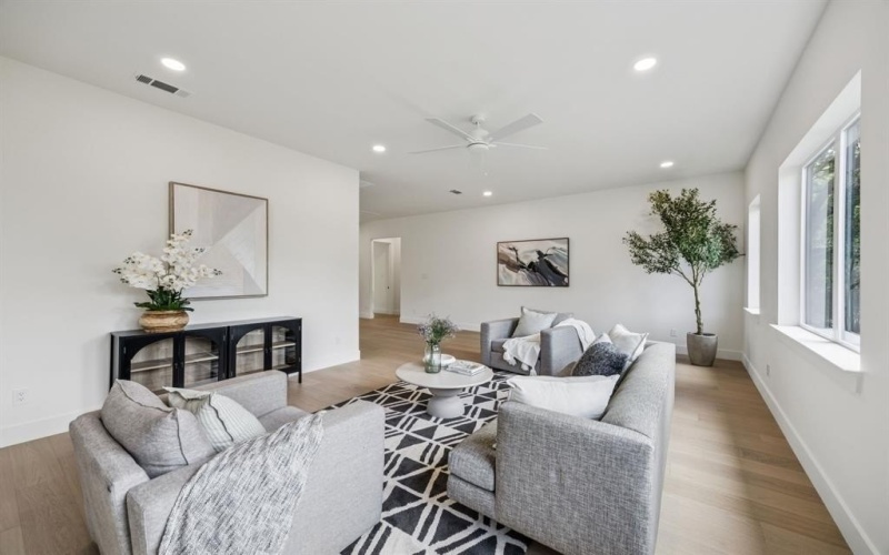 6244 Richmond Avenue, Dallas, TX 75214, 6 Bedrooms Bedrooms, ,7 BathroomsBathrooms,Residential,For Sale,6244 Richmond Avenue,20963672