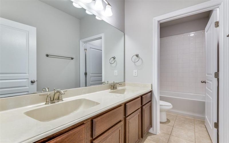 272 Irick Court, Aubrey, TX 76227, 3 Bedrooms Bedrooms, ,2 BathroomsBathrooms,Residential Lease,For Rent,272 Irick Court,20963738