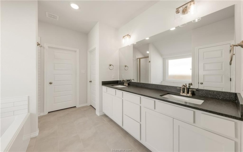 6206 Southern Cross Drive, College Station, TX 77845, 3 Bedrooms Bedrooms, ,2 BathroomsBathrooms,Residential,For Sale,6206 Southern Cross Drive,24008967