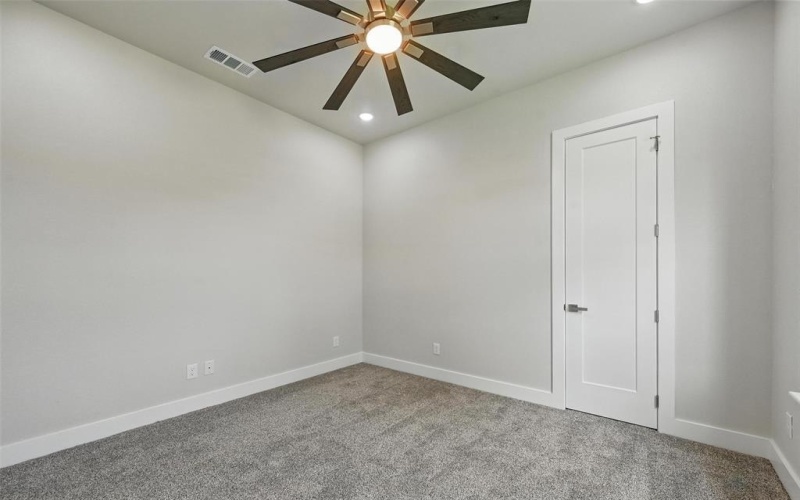 147 Barefoot Bay, Corsicana, TX 75109, 3 Bedrooms Bedrooms, ,2 BathroomsBathrooms,Residential,For Sale,147 Barefoot Bay,20963919