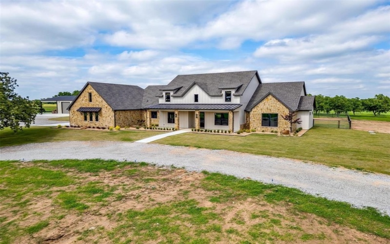 3019 Orchard Road, Bowie, TX 76230, 4 Habitaciones Habitaciones , ,3 BañosBaños,Residential,En Venta,3019 Orchard Road,20963936