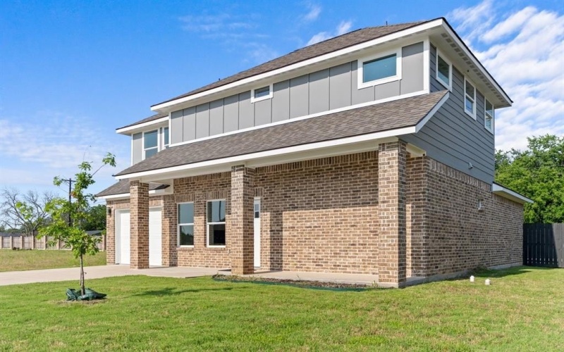 113 Hesed Street, Greenville, TX 75402, 4 Bedrooms Bedrooms, ,3 BathroomsBathrooms,Residential,For Sale,113 Hesed Street,20964035