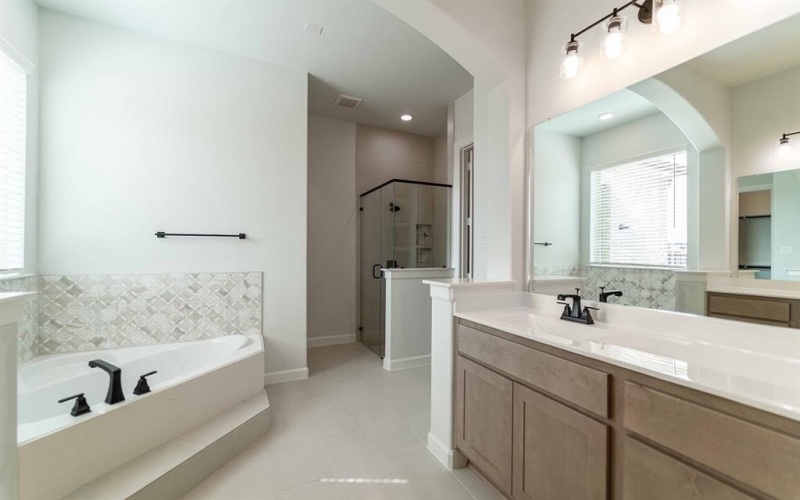 124 Deep Water Court, Heath, TX 75126, 4 Habitaciones Habitaciones , ,3 BañosBaños,Residential,En Venta,124 Deep Water Court,20964084
