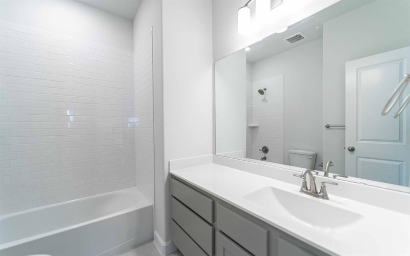 104 Deep Water Court, Heath, TX 75126, 5 Habitaciones Habitaciones , ,3 BañosBaños,Residential,En Venta,104 Deep Water Court,20964113