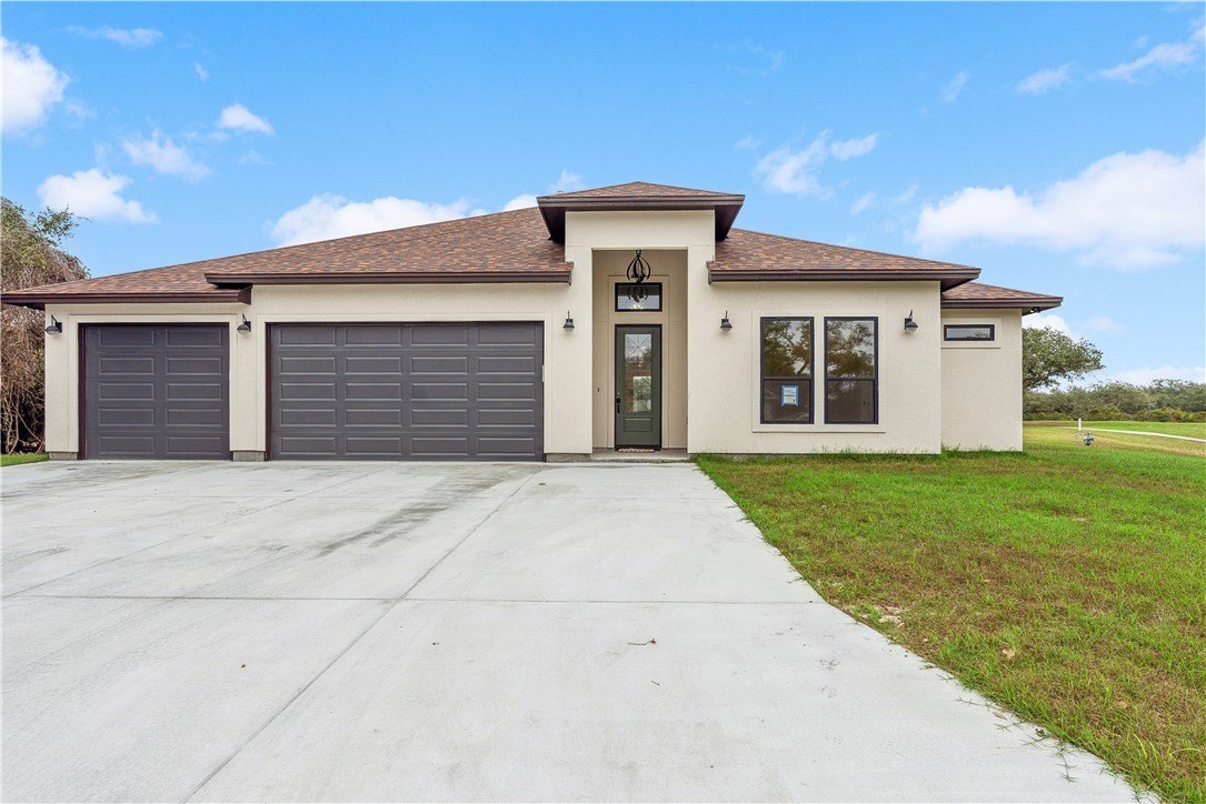 102 Cedar Ridge Drive, Rockport, TX 78382, 4 Bedrooms Bedrooms, ,3 BathroomsBathrooms,Residential,For Sale,102 Cedar Ridge Drive,445691