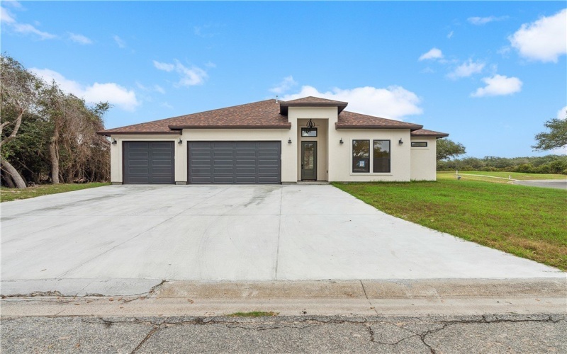 102 Cedar Ridge Drive, Rockport, TX 78382, 4 Habitaciones Habitaciones , ,3 BañosBaños,Residential,En Venta,102 Cedar Ridge Drive,445691