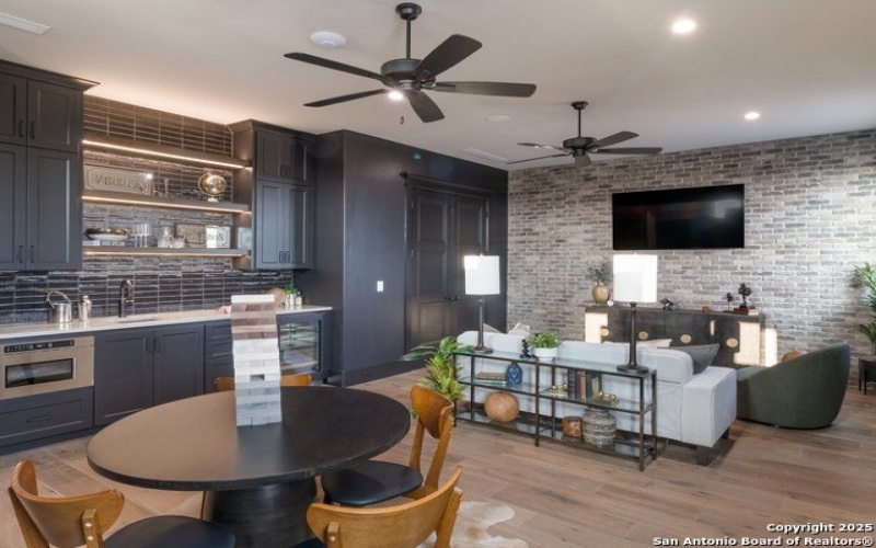 220 Easy Money, Boerne, TX 78006, 6 Bedrooms Bedrooms, ,7 BathroomsBathrooms,Residential,For Sale,220 Easy Money,1874221