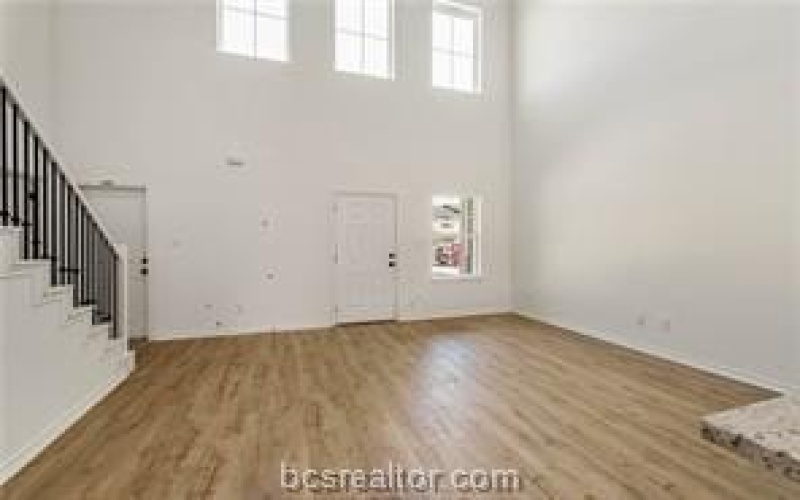 537 Momma Bear Drive, College Station, TX 77845, 5 Habitaciones Habitaciones , ,6 BañosBaños,Residential Lease,En Alquiler,537 Momma Bear Drive,25003479