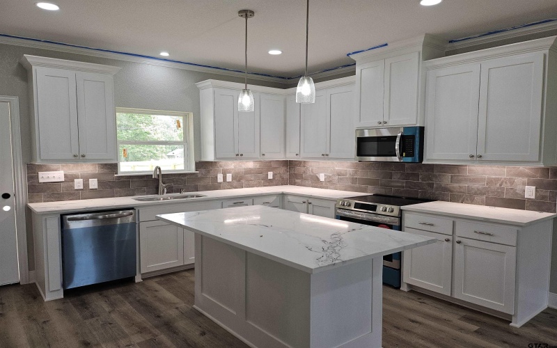 614 N COMMERCE, Overton, TX 75684, 3 Habitaciones Habitaciones , ,2 BañosBaños,Residential,En Venta,614 N COMMERCE,25003528