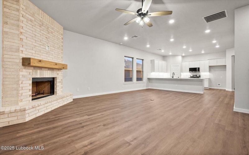 10704 Beaufort Avenue, Lubbock, TX 79424, 3 Bedrooms Bedrooms, ,2 BathroomsBathrooms,Residential,For Sale,10704 Beaufort Avenue,202556037