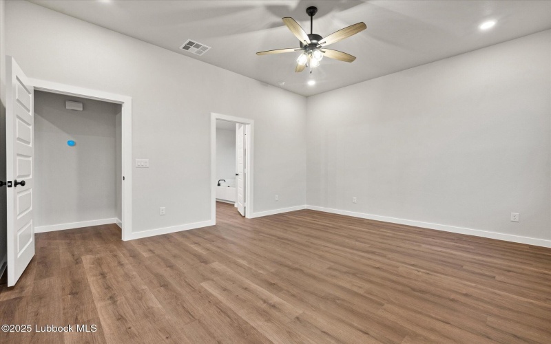 10704 Beaufort Avenue, Lubbock, TX 79424, 3 Bedrooms Bedrooms, ,2 BathroomsBathrooms,Residential,For Sale,10704 Beaufort Avenue,202556037