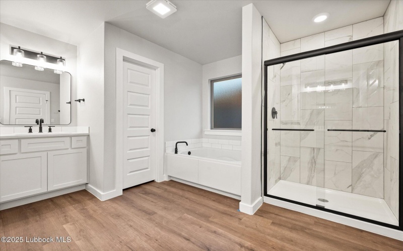 10704 Beaufort Avenue, Lubbock, TX 79424, 3 Bedrooms Bedrooms, ,2 BathroomsBathrooms,Residential,For Sale,10704 Beaufort Avenue,202556037