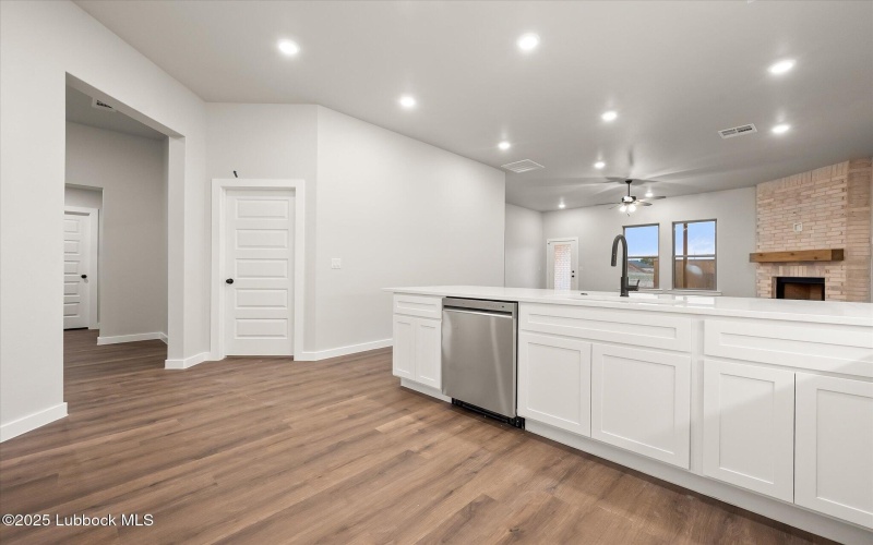 10704 Beaufort Avenue, Lubbock, TX 79424, 3 Bedrooms Bedrooms, ,2 BathroomsBathrooms,Residential,For Sale,10704 Beaufort Avenue,202556037