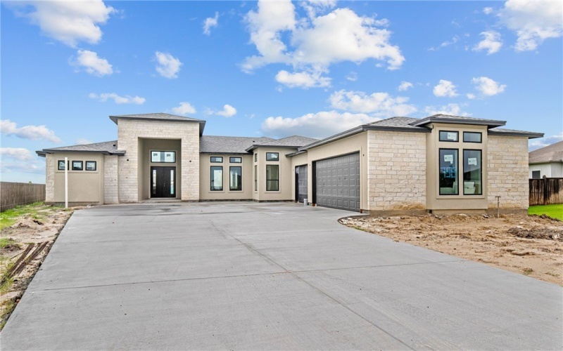 758 Buffalo Creek Drive, Corpus Christi, TX 78415, 5 Bedrooms Bedrooms, ,3 BathroomsBathrooms,Residential,For Sale,758 Buffalo Creek Drive,460060