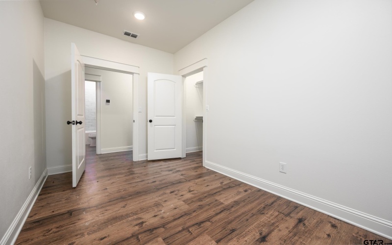 6470 Hwy 110 N, Tyler, TX 75704, 2 Habitaciones Habitaciones , ,1 BañoBaños,Granja,En Venta,6470 Hwy 110 N,25008871
