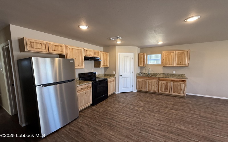 3124 E Cornell Street, Lubbock, TX 79403, 3 Bedrooms Bedrooms, ,2 BathroomsBathrooms,Residential Lease,For Rent,3124 E Cornell Street,202556111