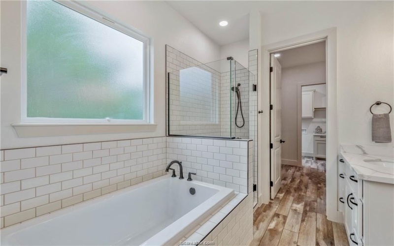 2512 Yorkshire Trail, Franklin, TX 77856, 4 Bedrooms Bedrooms, ,2 BathroomsBathrooms,Residential,For Sale,2512 Yorkshire Trail,25002115