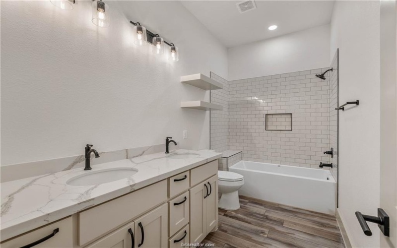 2512 Yorkshire Trail, Franklin, TX 77856, 4 Bedrooms Bedrooms, ,2 BathroomsBathrooms,Residential,For Sale,2512 Yorkshire Trail,25002115