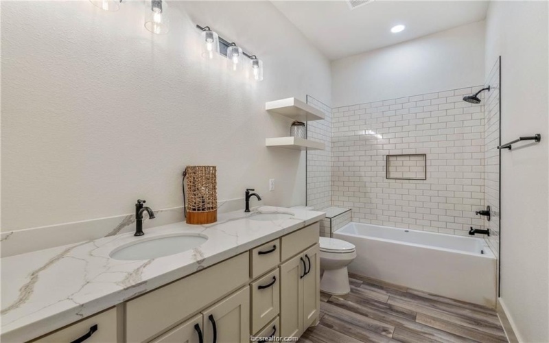 2512 Yorkshire Trail, Franklin, TX 77856, 4 Bedrooms Bedrooms, ,2 BathroomsBathrooms,Residential,For Sale,2512 Yorkshire Trail,25002115