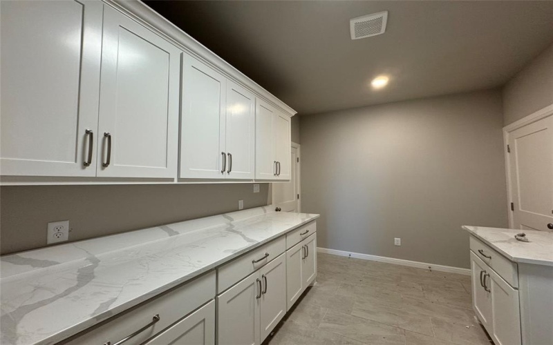 1060 Uplift Drive, Weatherford, TX 76087, 4 Bedrooms Bedrooms, ,3 BathroomsBathrooms,Residential,For Sale,1060 Uplift Drive,20930247