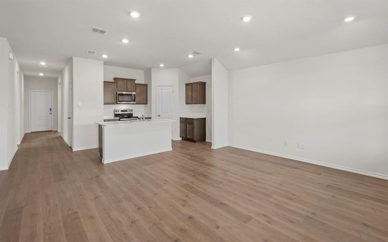 1005 Newport Drive, Ferris, TX 75125, 4 Bedrooms Bedrooms, ,2 BathroomsBathrooms,Residential,For Sale,1005 Newport Drive,20964871
