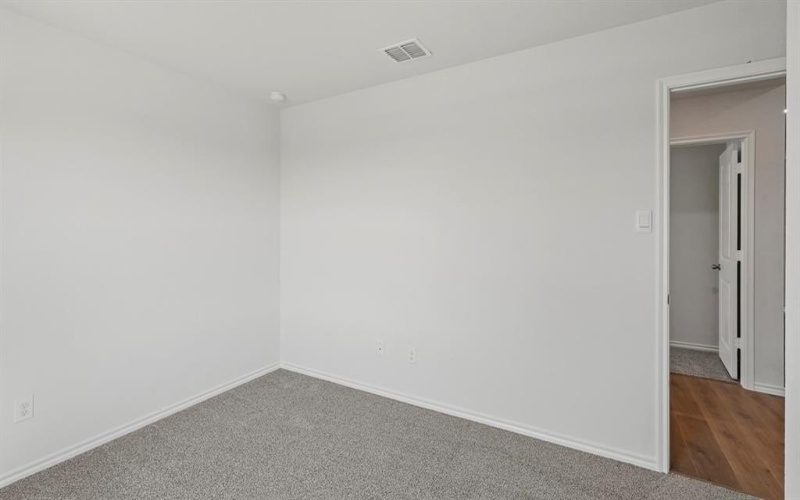 1005 Newport Drive, Ferris, TX 75125, 4 Bedrooms Bedrooms, ,2 BathroomsBathrooms,Residential,For Sale,1005 Newport Drive,20964871
