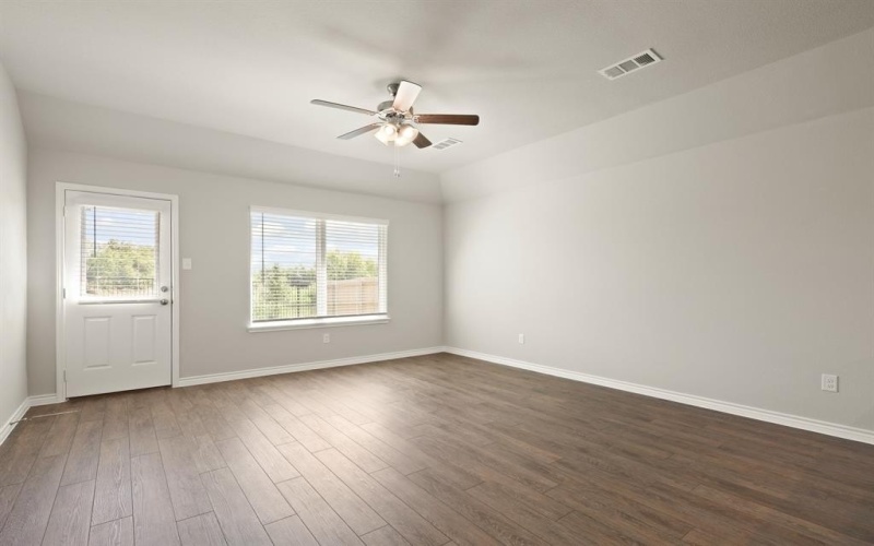 10617 Stag Lane, Fort Worth, TX 76036, 3 Bedrooms Bedrooms, ,2 BathroomsBathrooms,Residential,For Sale,10617 Stag Lane,20964901