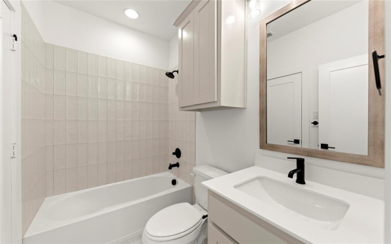 16322 Old Westbury Lane, Frisco, TX 75033, 4 Habitaciones Habitaciones , ,5 BañosBaños,Residential,En Venta,16322 Old Westbury Lane,20965147