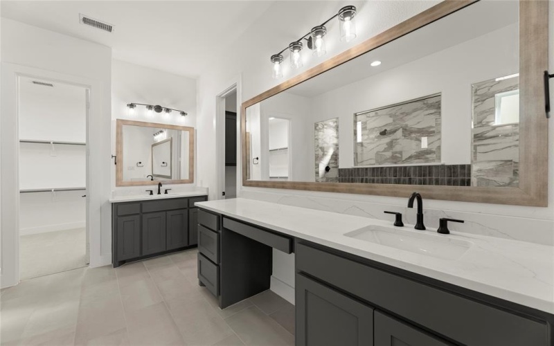 16322 Old Westbury Lane, Frisco, TX 75033, 4 Habitaciones Habitaciones , ,5 BañosBaños,Residential,En Venta,16322 Old Westbury Lane,20965147