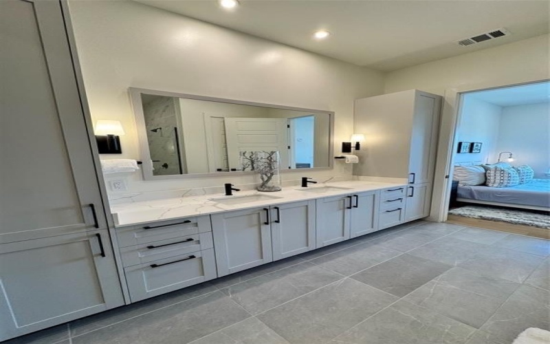 2620 Maple Avenue #617, Dallas, TX 75201, 2 Bedrooms Bedrooms, ,2 BathroomsBathrooms,Residential Lease,For Rent,2620 Maple Avenue,20965276