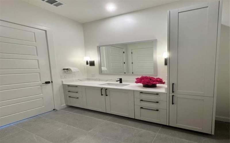 2620 Maple Avenue #617, Dallas, TX 75201, 2 Bedrooms Bedrooms, ,2 BathroomsBathrooms,Residential Lease,For Rent,2620 Maple Avenue,20965276