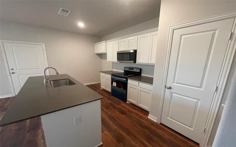 2829 Peony Drive, Sherman, TX 75092, 3 Bedrooms Bedrooms, ,2 BathroomsBathrooms,Residential Lease,For Rent,2829 Peony Drive,20965401