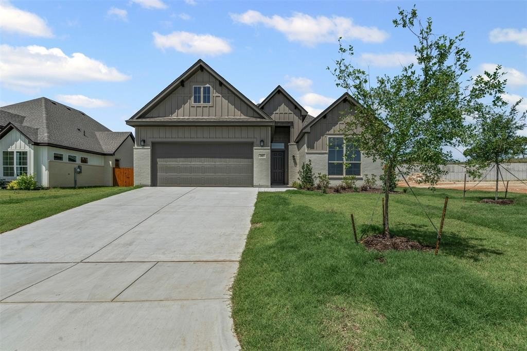 207 Mitchell Drive, Glen Rose, TX 76043, 3 Bedrooms Bedrooms, ,2 BathroomsBathrooms,Residential,For Sale,207 Mitchell Drive,20965516